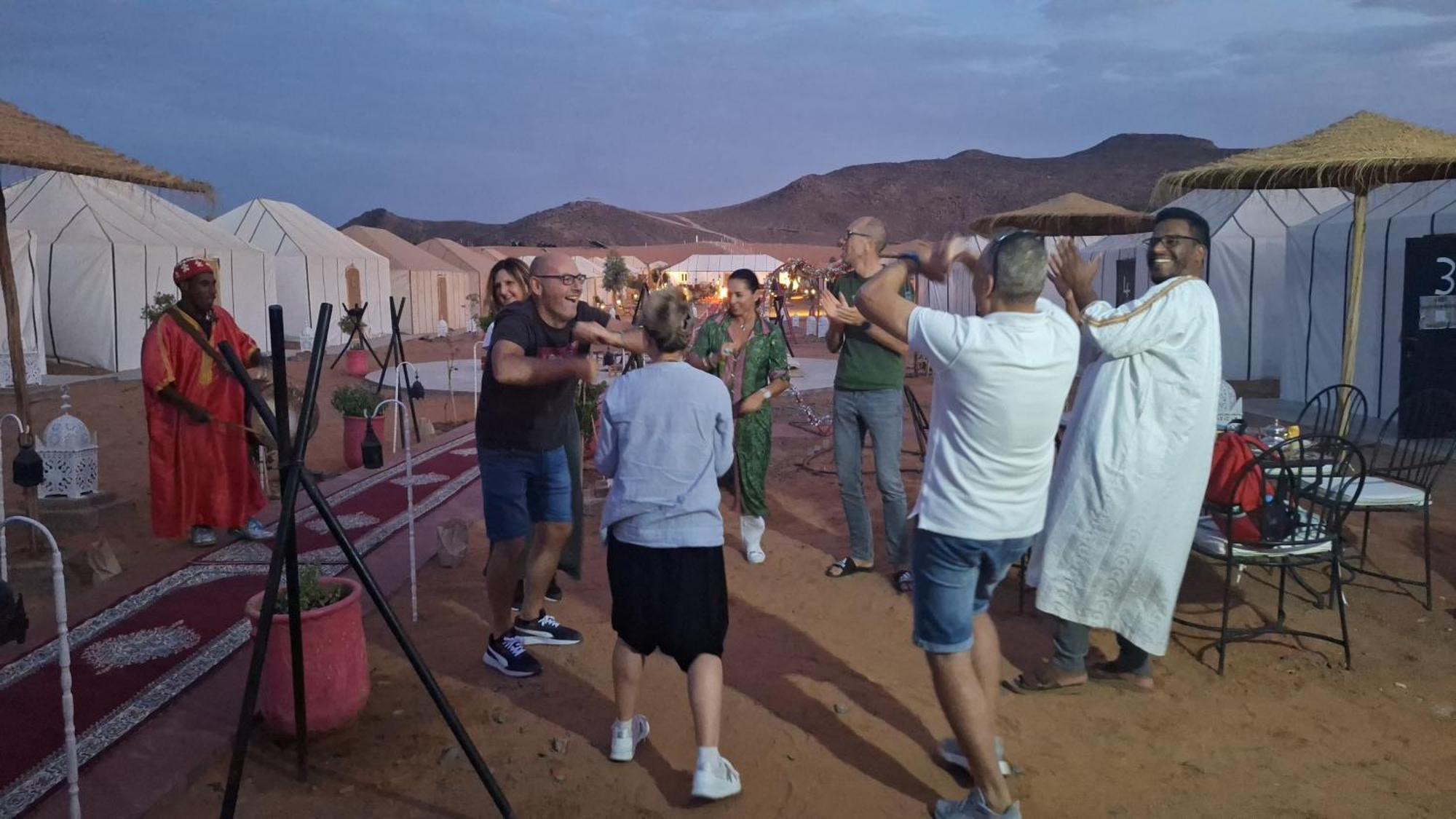 Abdo Luxury Camp With Heating Hotel เมอร์ซูกา ภายนอก รูปภาพ