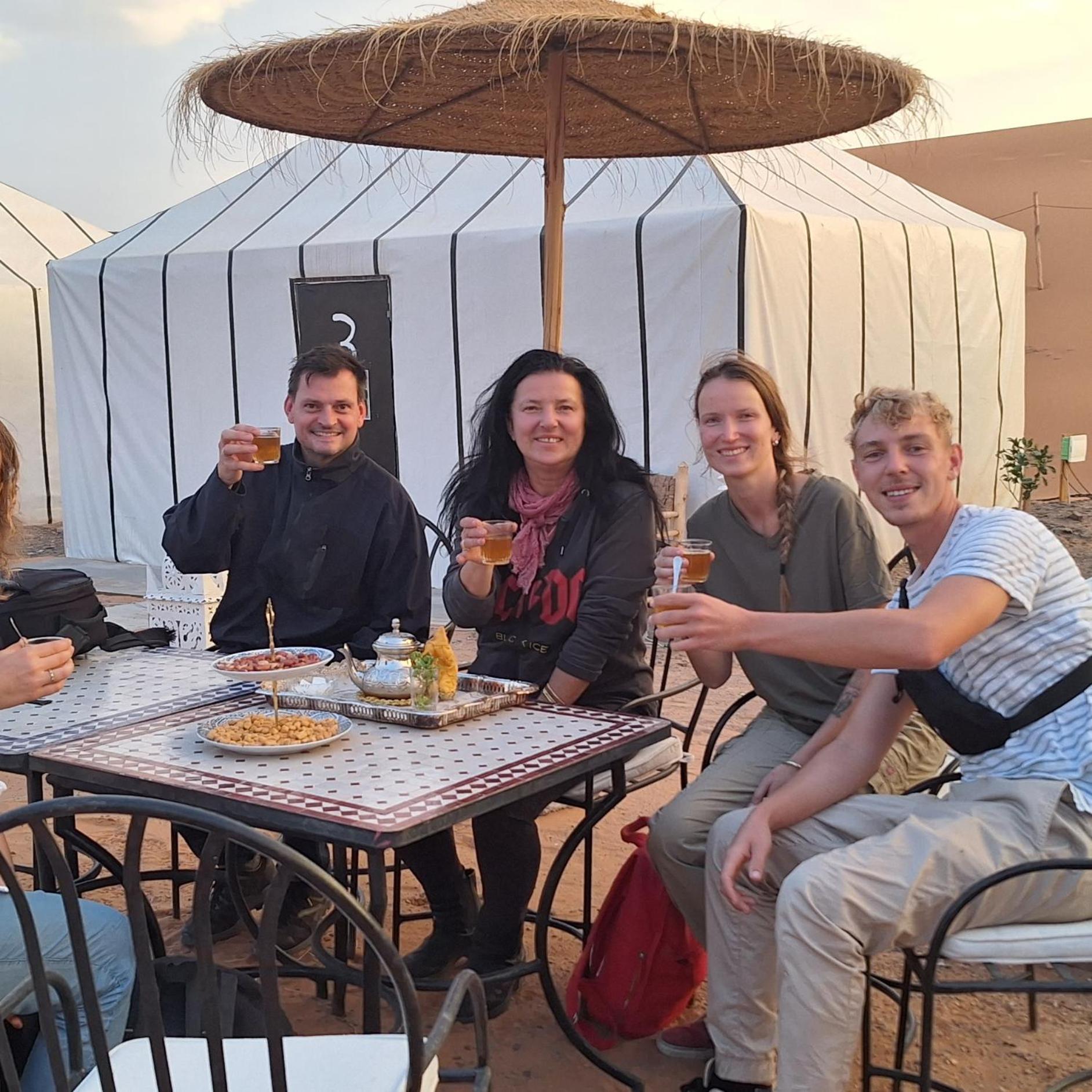 Abdo Luxury Camp With Heating Hotel เมอร์ซูกา ภายนอก รูปภาพ